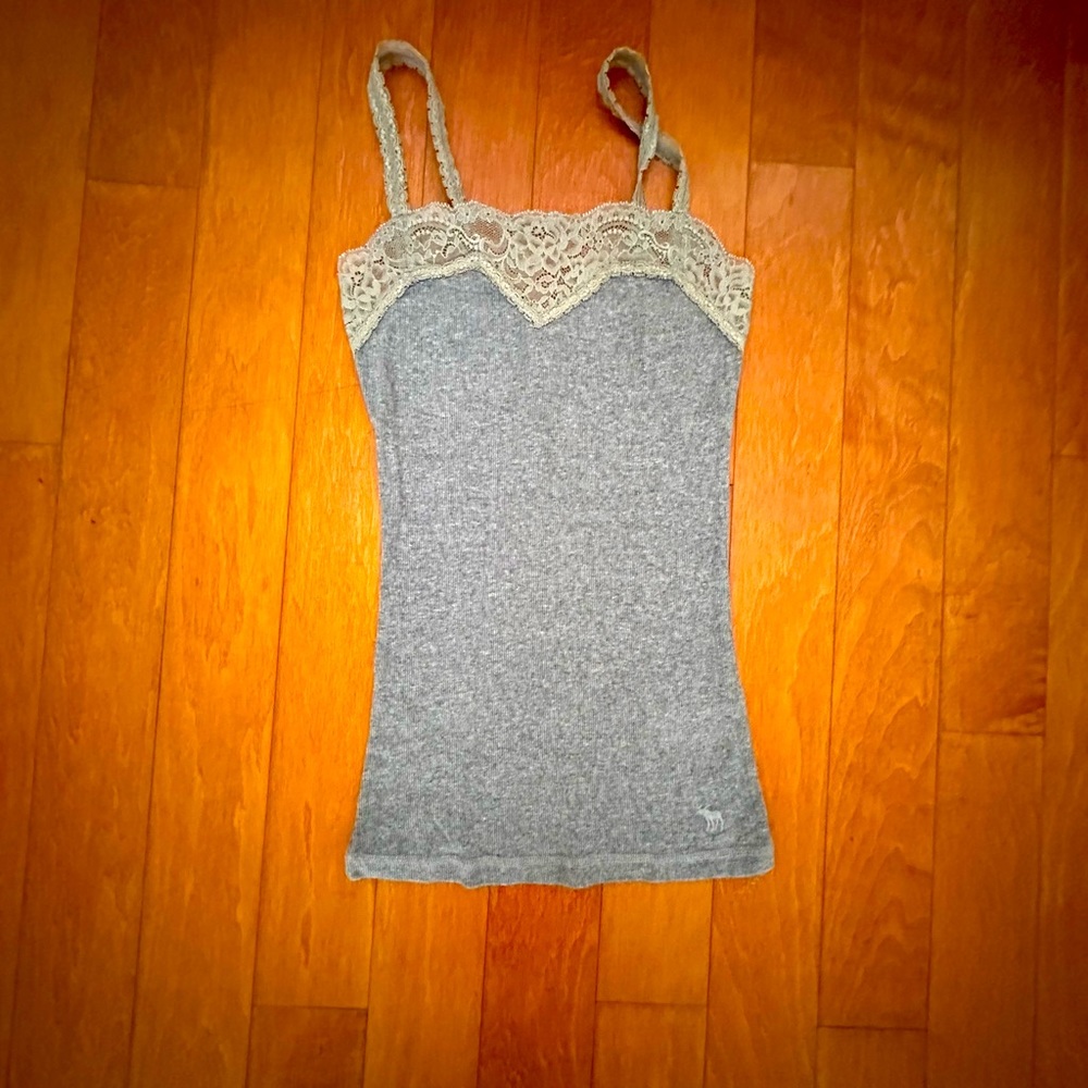Abercrombie cute cotton with lace grey tank top size M